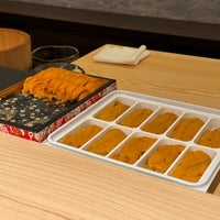 รูปภาพถ่ายที่ Sushi Azabu โดย Kai C. เมื่อ 3/6/2024
