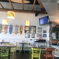 Photo taken at Wahoo&amp;#39;s Fish Taco by Nicole 🏄🏽‍♀️ ☀. on 7/13/2018