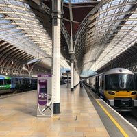 Photo taken at Platform 6 (Heathrow Express) by 夏村 on 6/22/2019