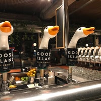 Photo taken at Goose Island Brewhouse by Mauricio G. on 8/8/2018