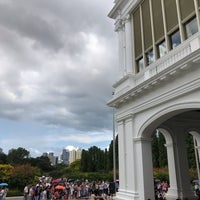 Photo taken at The Istana Singapore by Huan-Hsuan C. on 6/5/2019