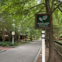 Photo taken at Williamsburg Woodlands Hotel &amp;amp; Suites, an official Colonial Williamsburg Hotel by محمد ا. on 7/13/2022