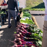 Foto tirada no(a) Hillsdale Farmers Market por Jeff S. em 10/14/2018