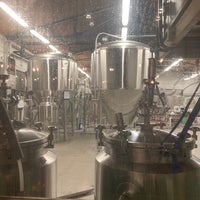 Foto scattata a Beerbliotek Brewery &amp;amp; Tap Room da Daniel M. il 2/12/2022