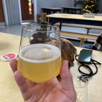 Photo taken at Unit 9 Cloudwater Taproom by Daniel M. on 12/11/2022