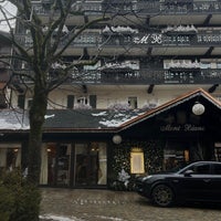 Foto diambil di Hôtel Mont-Blanc oleh DKH pada 3/11/2023
