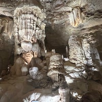 Foto tirada no(a) Natural Bridge Caverns por Mohannad em 4/29/2023