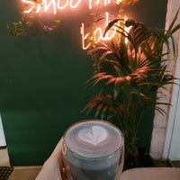 Foto tirada no(a) SML Deli Coffee Shop por Vlada G. em 1/7/2019