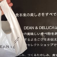 Photo taken at DEAN &amp;amp; DELUCA HOME KITCHEN by Hayato H. on 11/5/2013