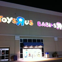 Photo taken at Babies &amp;quot;R&amp;quot; Us by Hosub L. on 1/16/2013