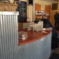 5/11/2013에 Santa E.님이 Precision Grind Coffee에서 찍은 사진