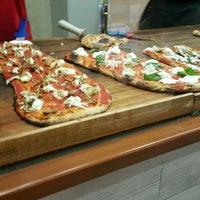 Photo taken at PizzArtist by lcslgn on 1/22/2016