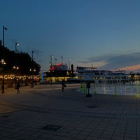 Photo taken at Pier 84 Dog Run by Rayan🖤 on 8/16/2019