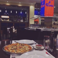 Photo taken at Pizza Di Roma by Tatevik Z. on 8/9/2016