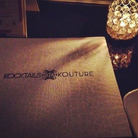 Foto tirada no(a) Kocktails and Kouture por Jennifer P. em 10/5/2013