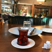 Photo taken at Serkan Et Mangal &amp;amp; Steakhouse by ÖZDOĞAN İ. on 11/21/2023