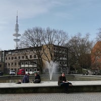 Das Foto wurde bei Universität Hamburg von Patt S. am 4/16/2018 aufgenommen