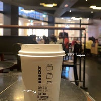 Das Foto wurde bei Starbucks von 🔮 am 5/4/2022 aufgenommen