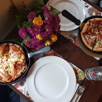 Das Foto wurde bei Pizza Hut von Aty ❄. am 5/18/2019 aufgenommen