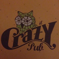 Foto tirada no(a) Crazy Pub por Giovanna C. em 5/2/2015