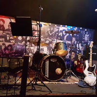 Photo taken at Rock&amp;#39;N&amp;#39;Soul by Rodrigo d. on 7/1/2018