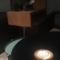 รูปภาพถ่ายที่ Brew &amp;amp; blend Cafe โดย Dr.T2 เมื่อ 12/15/2021