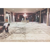 Santa Maria Town Center Mall on Instagram: Eazy E 😎 White Sox Side Batty  👨🏻‍🍳 @antisquarebrims #neweracap #whitesox #sidebatty #blackdome  #greybottoms #goodgrey #eazye #shockdrop #wesellfirecaps #wesellca