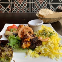 รูปภาพถ่ายที่ Tarboosh Middle East Kitchen โดย Sultan เมื่อ 7/23/2019