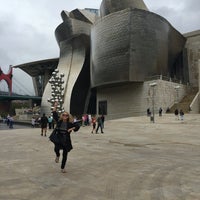 Photo taken at Guggenheim Museum by Jenzie In The City on 9/8/2016