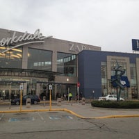 Photo taken at Yorkdale Shopping Centre by Gary M. on 4/28/2013