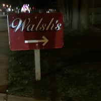 Снимок сделан в Walsh&amp;#39;s Bar and Grill пользователем Mike C. 12/20/2015