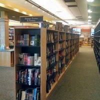 8/4/2014에 Martin K.님이 Gibson&#39;s Bookstore에서 찍은 사진
