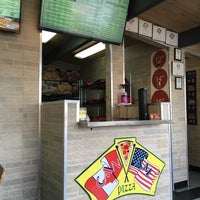 7/18/2016 tarihinde George B.ziyaretçi tarafından Can-Am Pizza'de çekilen fotoğraf