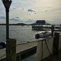 Photo prise au Inlet Harbor Restaurant, Marina &amp;amp; Gift Shop par Dave R. le10/18/2016