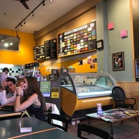 5/19/2017 tarihinde Jay W.ziyaretçi tarafından Angora Cafe'de çekilen fotoğraf