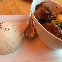 10/6/2016 tarihinde Jason C.ziyaretçi tarafından Sesame Asian Kitchen'de çekilen fotoğraf
