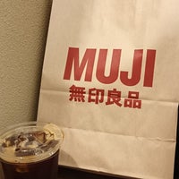 Photo taken at MUJI (มูจิ) 無印良品 by YUi ✨. on 10/29/2023