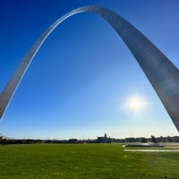 Photo taken at Gateway Arch National Park by Kevin on 10/7/2023
