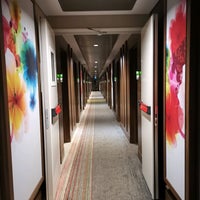 Das Foto wurde bei Holiday Inn Istanbul - Kadikoy von Şah S. am 3/29/2022 aufgenommen