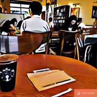 Photo taken at Starbucks by Хомура ほむら С. on 7/20/2016
