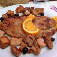 Foto diambil di Pátio Alentejano oleh Tania H. pada 12/20/2016