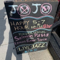 Foto scattata a JoJo Restaurant &amp;amp; Bar da Raschelle S. il 6/6/2019