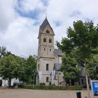 Photo taken at Kirche &amp;quot;St. Laurentius&amp;quot; by Mart!n . on 8/5/2022