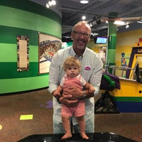 รูปภาพถ่ายที่ Omaha Children&amp;#39;s Museum โดย Bridget H. เมื่อ 8/25/2018