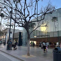 Photo taken at Apple Third Street Promenade by Faris on 5/16/2022