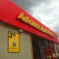 Photo taken at Advance Auto Parts by Angel L. on 10/14/2014