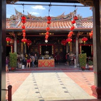 Photo taken at Cheng Hoon Teng Temple (青雲亭) by Meems C. on 2/3/2020