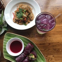 5/9/2018 tarihinde Falansai Vietnamese Kitchenziyaretçi tarafından Falansai Vietnamese Kitchen'de çekilen fotoğraf