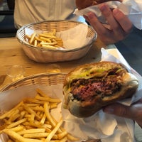 Photo taken at Tommi&amp;#39;s Burger Joint by Rebecca M. on 6/18/2019