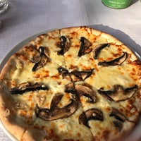 Photo taken at Pizza Pasta Fantasia by Francisco G. on 5/1/2018